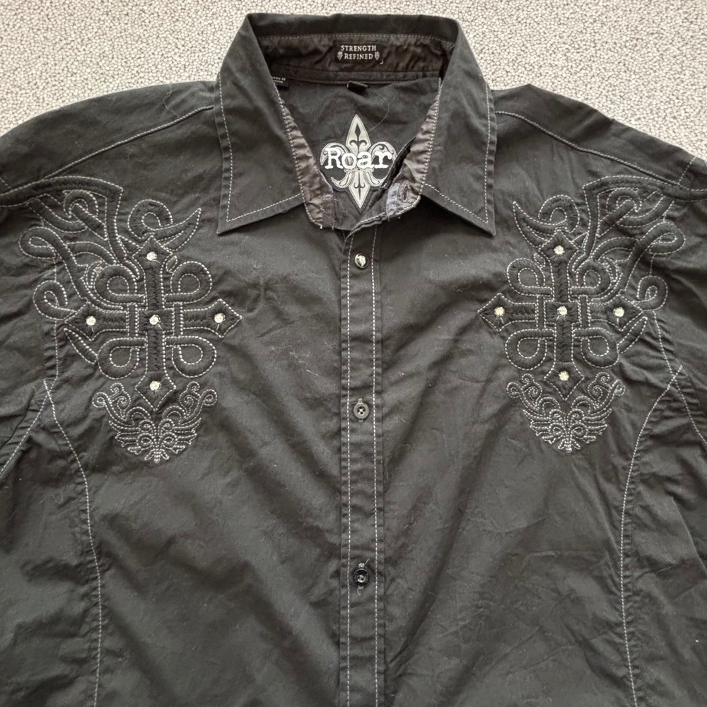 ROAR Mens XL Black Embroidered Rhinestone Cross Long Sleeve Button Up Shirt